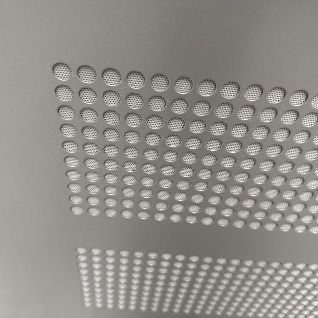  - 1x ahrend grote stalen akoestische kast met lichtlopende metalen schuifdeuren (6)