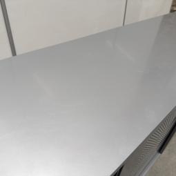  - 1x ahrend grote stalen akoestische kast met lichtlopende metalen schuifdeuren (28)