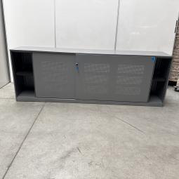  - 1x ahrend grote stalen akoestische kast met lichtlopende metalen schuifdeuren (32)