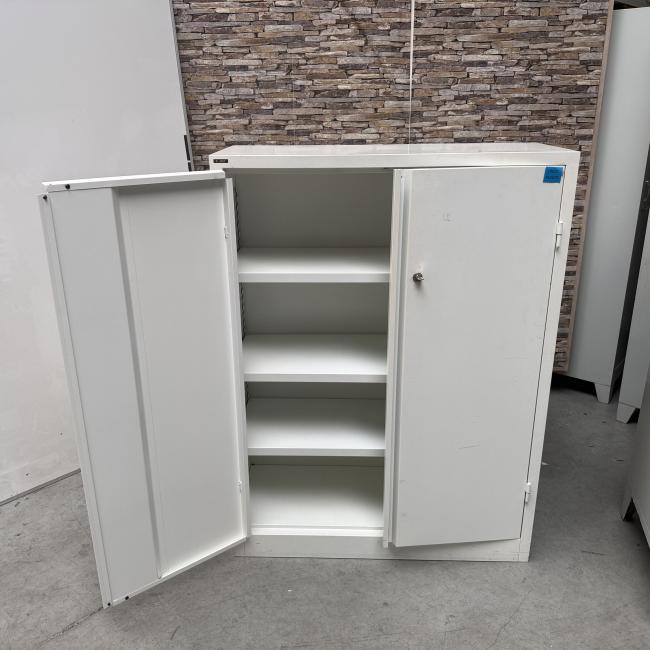  - 1x ahrend witte stalen 2-deurs werkplaatskast  (11)