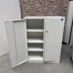  - 1x ahrend witte stalen 2-deurs werkplaatskast  (11)