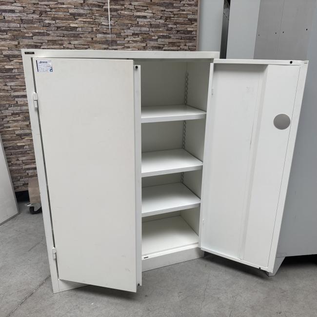  - 1x ahrend witte stalen 2-deurs werkplaatskast  (14)