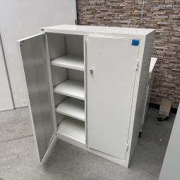  - 1x ahrend witte stalen 2-deurs werkplaatskast  (16)