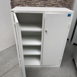  - 1x ahrend witte stalen 2-deurs werkplaatskast  (17)