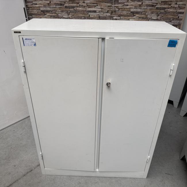  - 1x ahrend witte stalen 2-deurs werkplaatskast  (22)