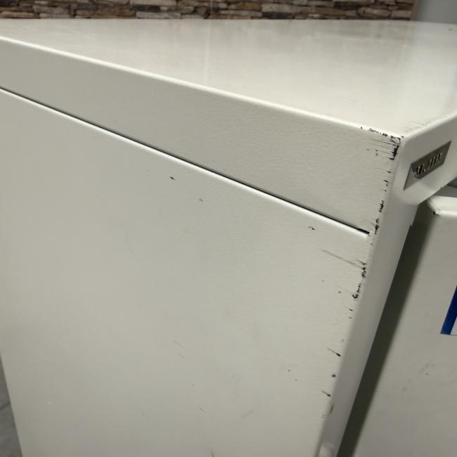  - 1x ahrend witte stalen 2-deurs werkplaatskast  (25)