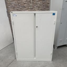  - 1x ahrend witte stalen 2-deurs werkplaatskast  (2)