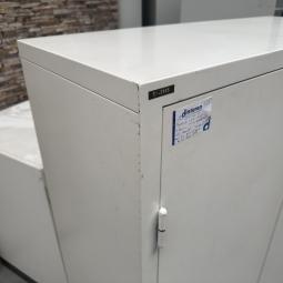  - 1x ahrend witte stalen 2-deurs werkplaatskast  (6)