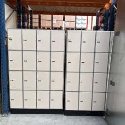  - partij 16-deurs Aestic houten lockers (3)