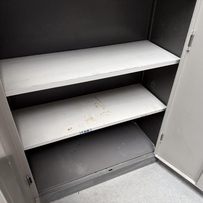  - set 2x ahrend met schade !! intensief gebruikt !! (14)