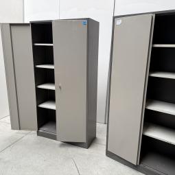  - set 2x ahrend met schade !! intensief gebruikt !! (17)
