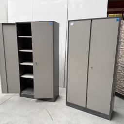  - set 2x ahrend met schade !! intensief gebruikt !! (23)