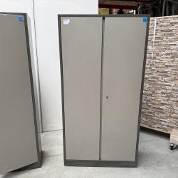  - set 2x ahrend met schade !! intensief gebruikt !! (24)