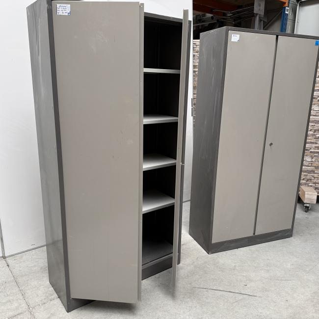  - set 2x ahrend met schade !! intensief gebruikt !! (27)
