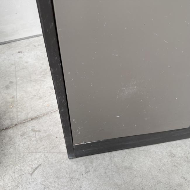  - set 2x ahrend met schade !! intensief gebruikt !! (4)