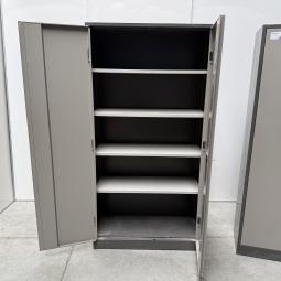  - set 2x ahrend met schade !! intensief gebruikt !! (6)