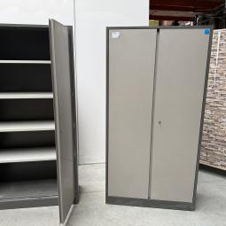  - set 2x ahrend met schade !! intensief gebruikt !! (8)