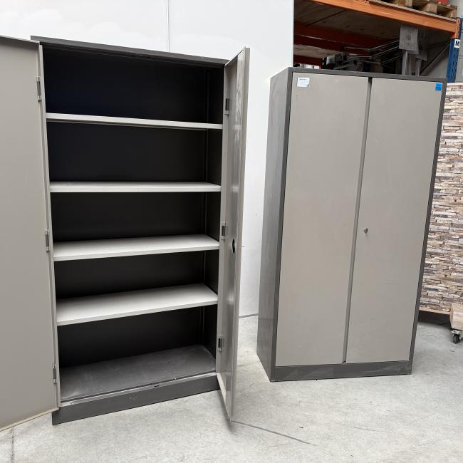  - set 2x ahrend met schade !! intensief gebruikt !! (9)