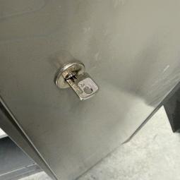  - set 2x ahrend met schade !! intensief gebruikt !! (10)