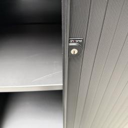  - ahrend 1x met en 1x zonder sleutel zwart beuken (7)