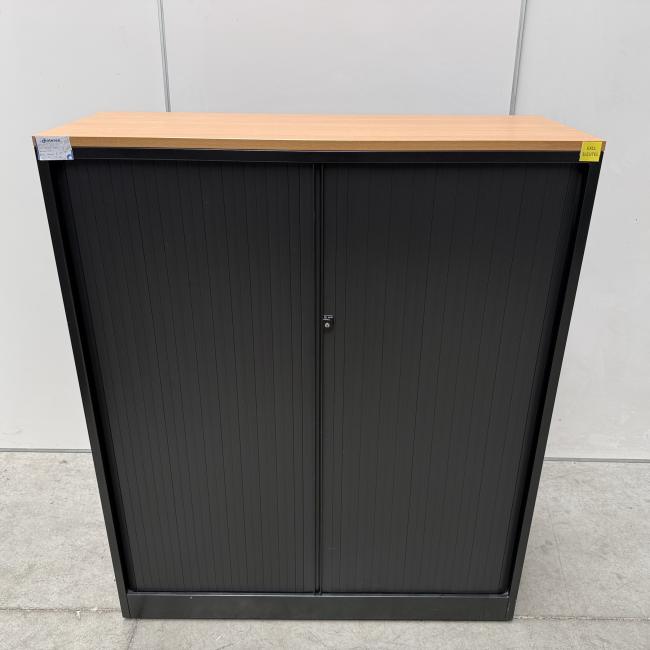  - ahrend 1x met en 1x zonder sleutel zwart beuken (9)