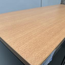  - ahrend 1x met en 1x zonder sleutel zwart beuken (11)