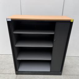  - ahrend 1x met en 1x zonder sleutel zwart beuken (15)