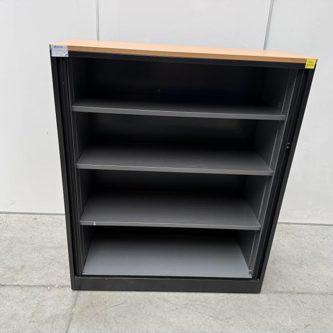  - ahrend 1x met en 1x zonder sleutel zwart beuken (19)