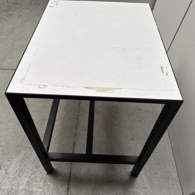  - 1x zeer degelijke kleine werkbank (16)