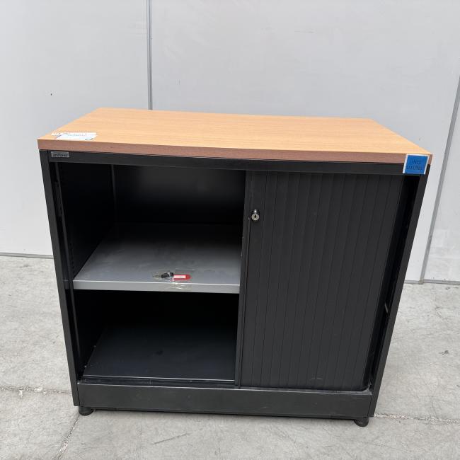  - ahrend zwart beuken met schade  (1)