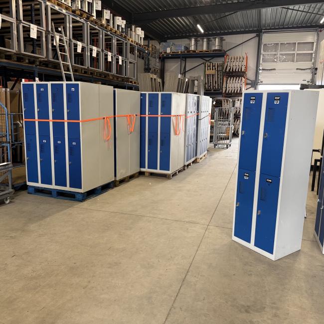  - partij 4-deurs - 2 soorten draaiknop of omlegslotje voor evt hangslot (8)