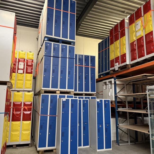  - partij 4-deurs - 2 soorten draaiknop of omlegslotje voor evt hangslot (27)
