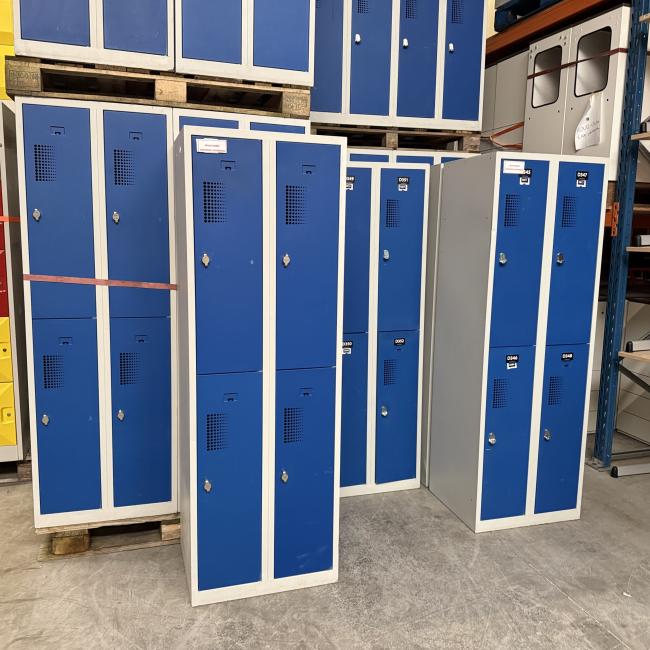  - partij 4-deurs - 2 soorten draaiknop of omlegslotje voor evt hangslot (30)
