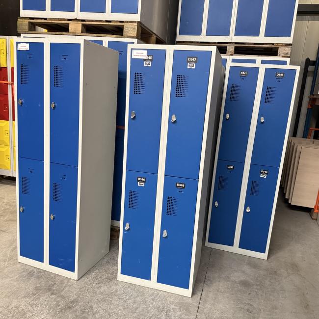  - partij 4-deurs - 2 soorten draaiknop of omlegslotje voor evt hangslot (37)