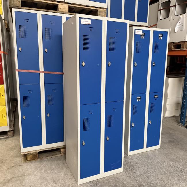  - partij 4-deurs - 2 soorten draaiknop of omlegslotje voor evt hangslot (47)