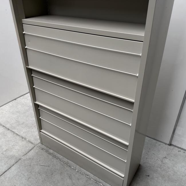  - markant met 3x kleppen (4)