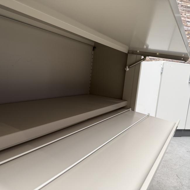  - markant met 3x kleppen (12)