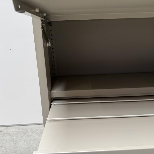 - markant met 3x kleppen (19)