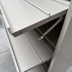  - markant met 3x kleppen (25)