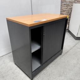  - ahrend zwart met ribbeldeur 4x met en 4x zonder sleutel (2)