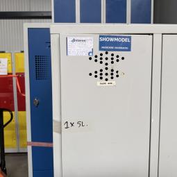  - partij 3-deurs industriele lockerkasten INTENSIEF GEBRUIKT met 1 sleutel per deur DIV SCHADES (223)