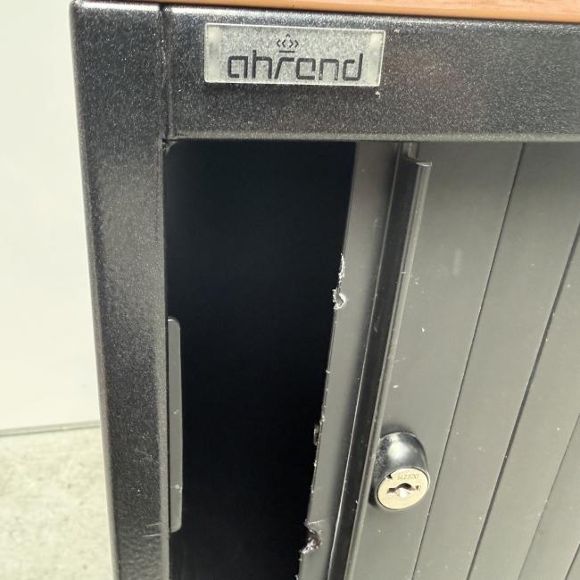  - nog een ahrend zwart met schade (9)