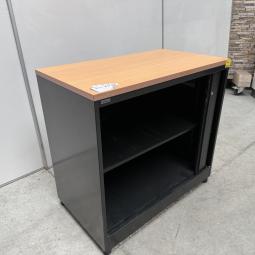  - nog een ahrend zwart met schade (10)