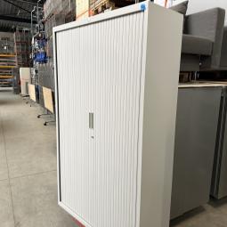  - schaffenburg 196x120x45 lichtgrijs 3x zonder en 8x met sleutel 225,- en 235,- pst ex (21)
