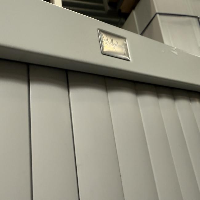  - schaffenburg 196x120x45 lichtgrijs 3x zonder en 8x met sleutel 225,- en 235,- pst ex (25)