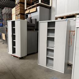  - schaffenburg 196x120x45 lichtgrijs 3x zonder en 8x met sleutel 225,- en 235,- pst ex (30)