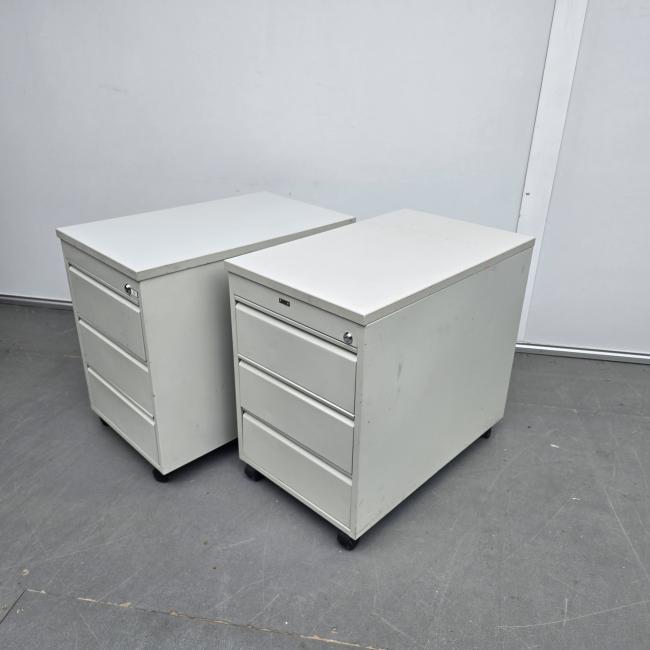  - 1000073997