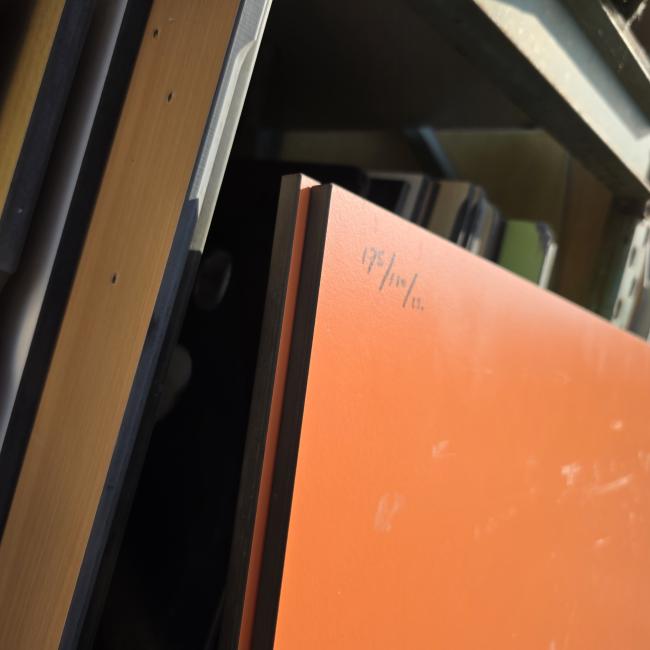  - 2x trespa plaat afm 175x110 cm 13mm (2)