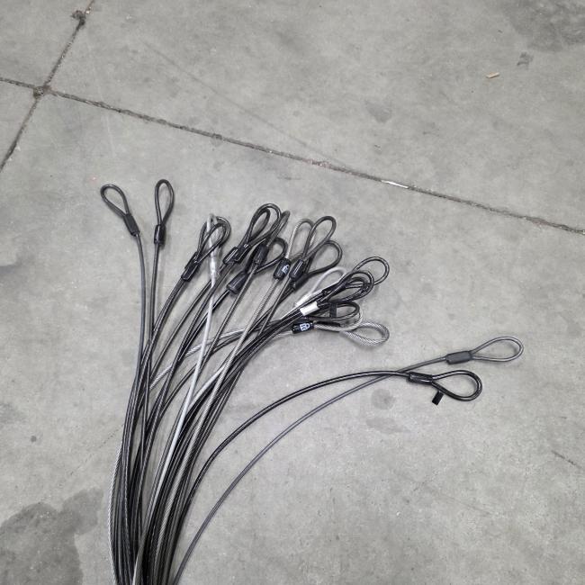 - 20x staalkabel met lus  4-5-6 mm  ±175 cm lang  (1)
