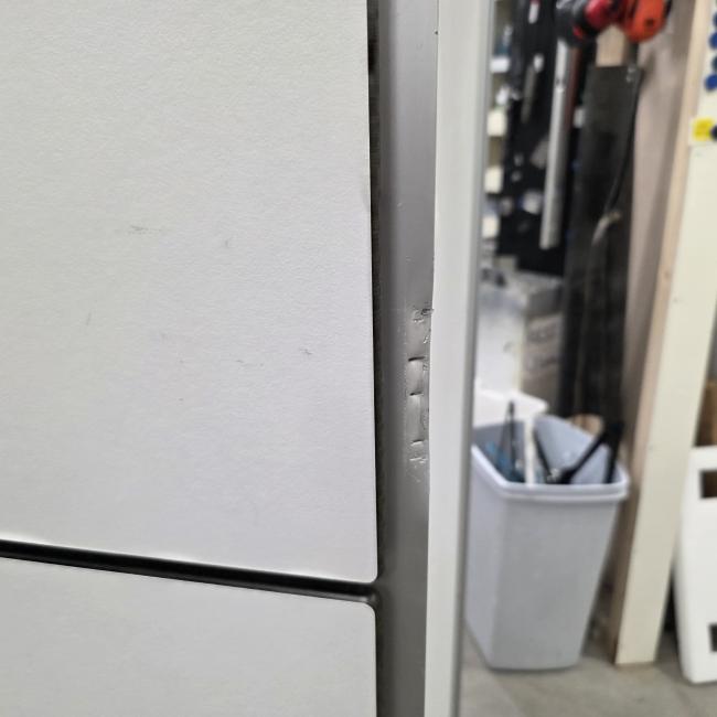  - trespa lockerkast afm 185x125x51 cm afm deur 92x29 cm  (1)